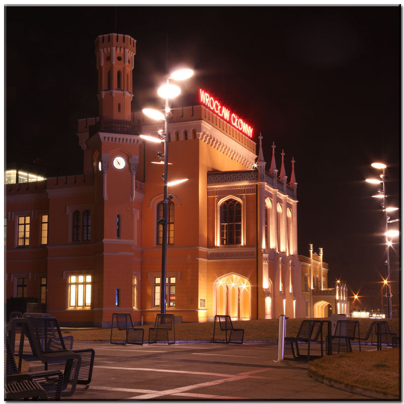 Obraz na płótnie Dworzec Główny PKP we Wrocławiu w nocy